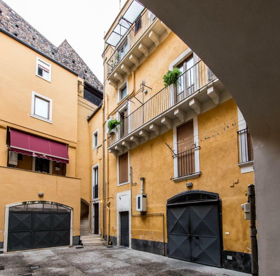 Etnart Gallery House Catánia Buitenkant foto