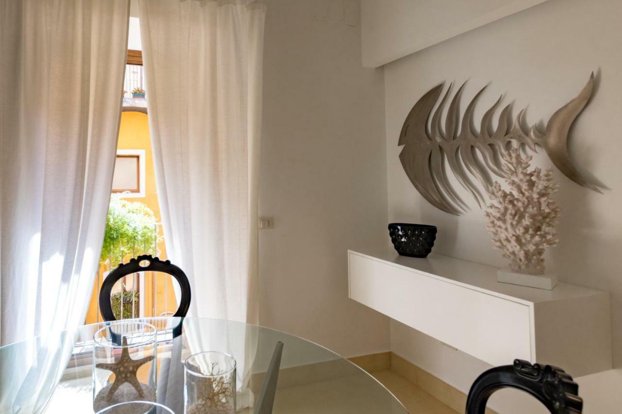 Etnart Gallery House Catánia Buitenkant foto